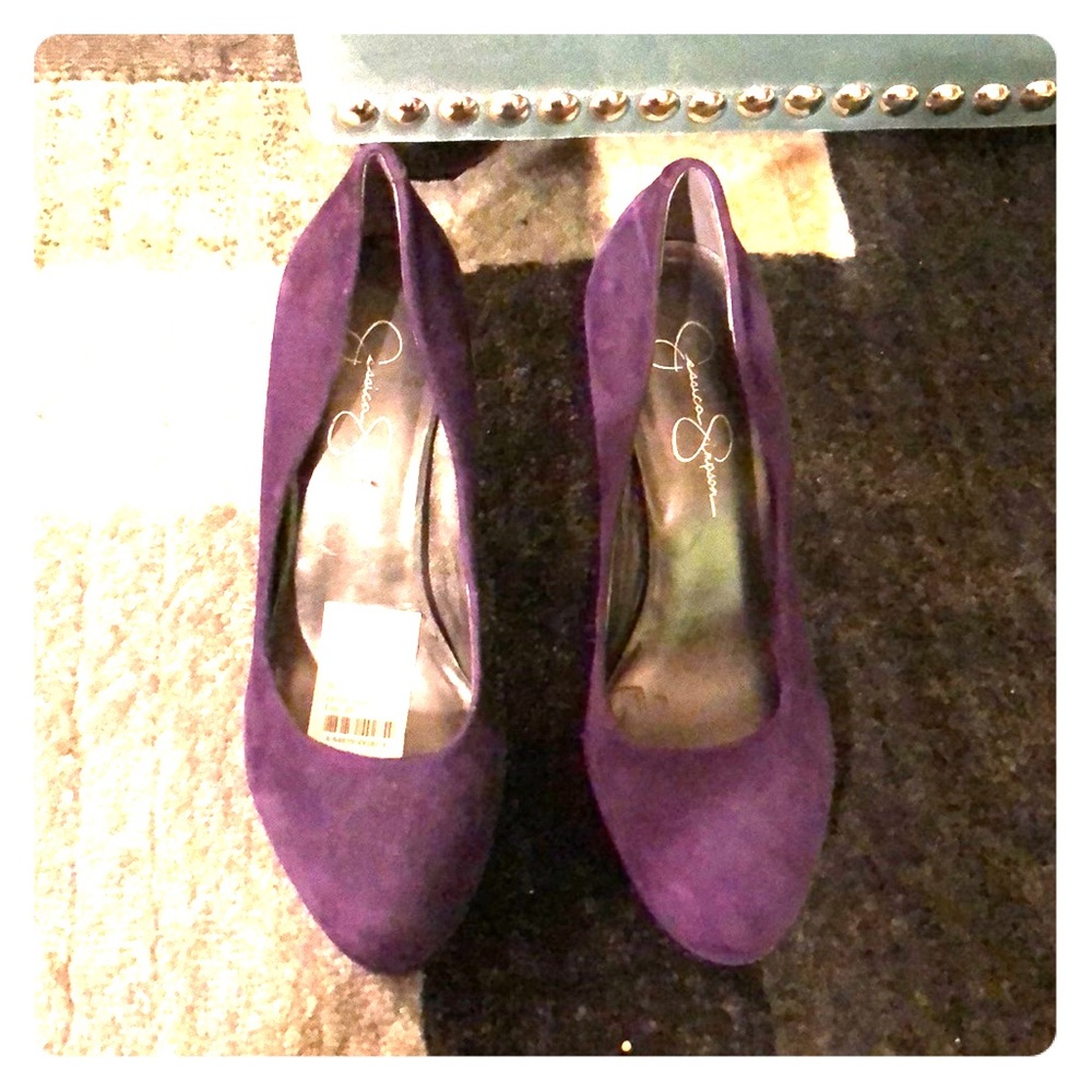 Jessica Simpson pumps
